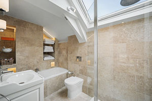 En Suite- click for photo gallery